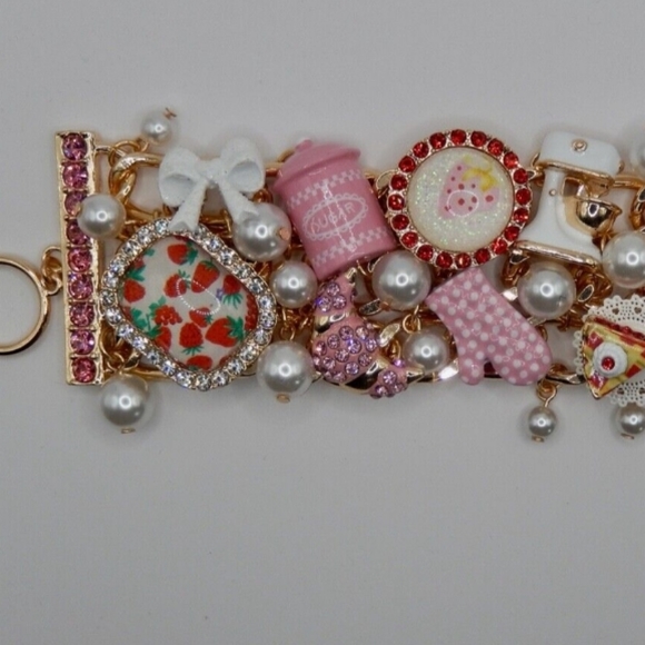 Betsey Johnson babycakes statement - Picture 4 of 7